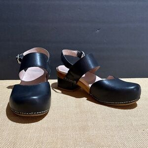 Dansko Women's Malin Mary Jane Comfort Clogs Mules Shoes Sz 40 = 9.5/10 Leather